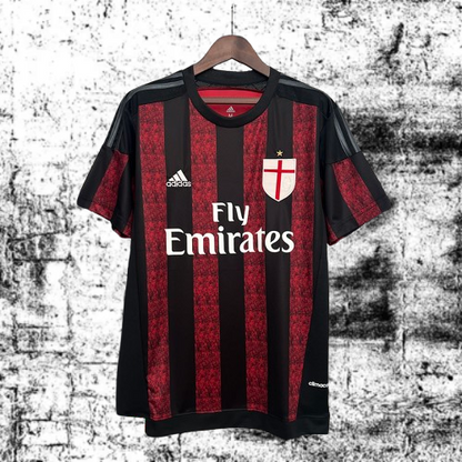 AC Milán. Camiseta local 2015-2016