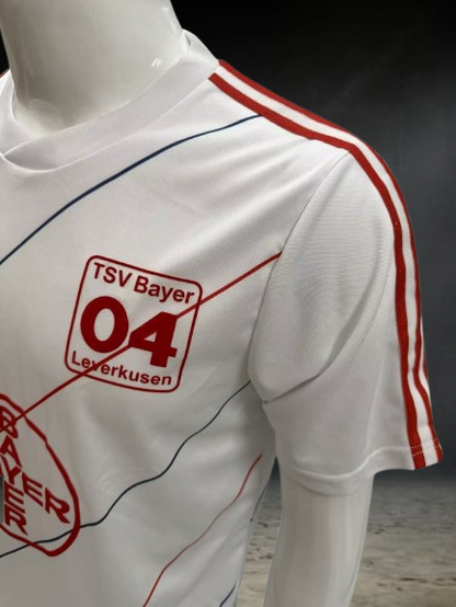 Bayer Leverkusen. Camiseta visitante 19878-1988