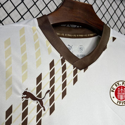 FC St. Pauli. Camiseta visitante 2024-2025