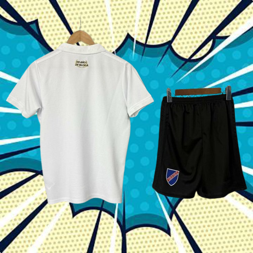 Colo Colo. Kit Niño local Centenario