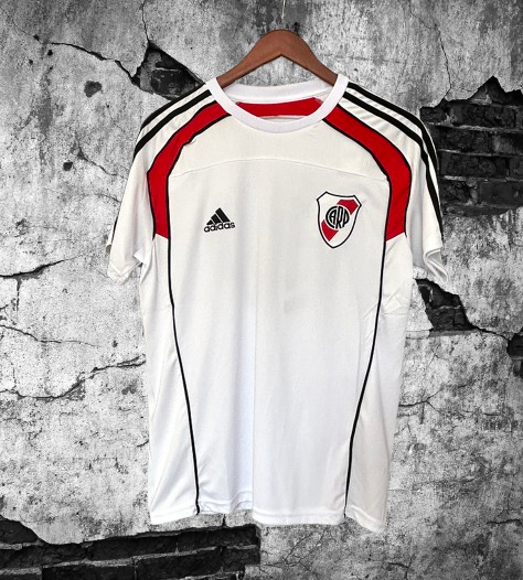 River Plate. Polera entrenamiento 2025