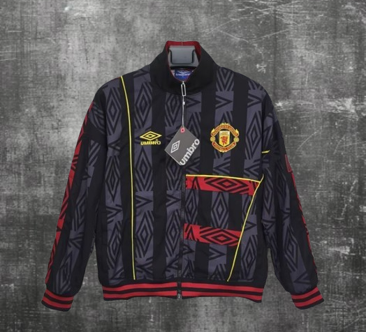Manchester United. Cortaviento Retro