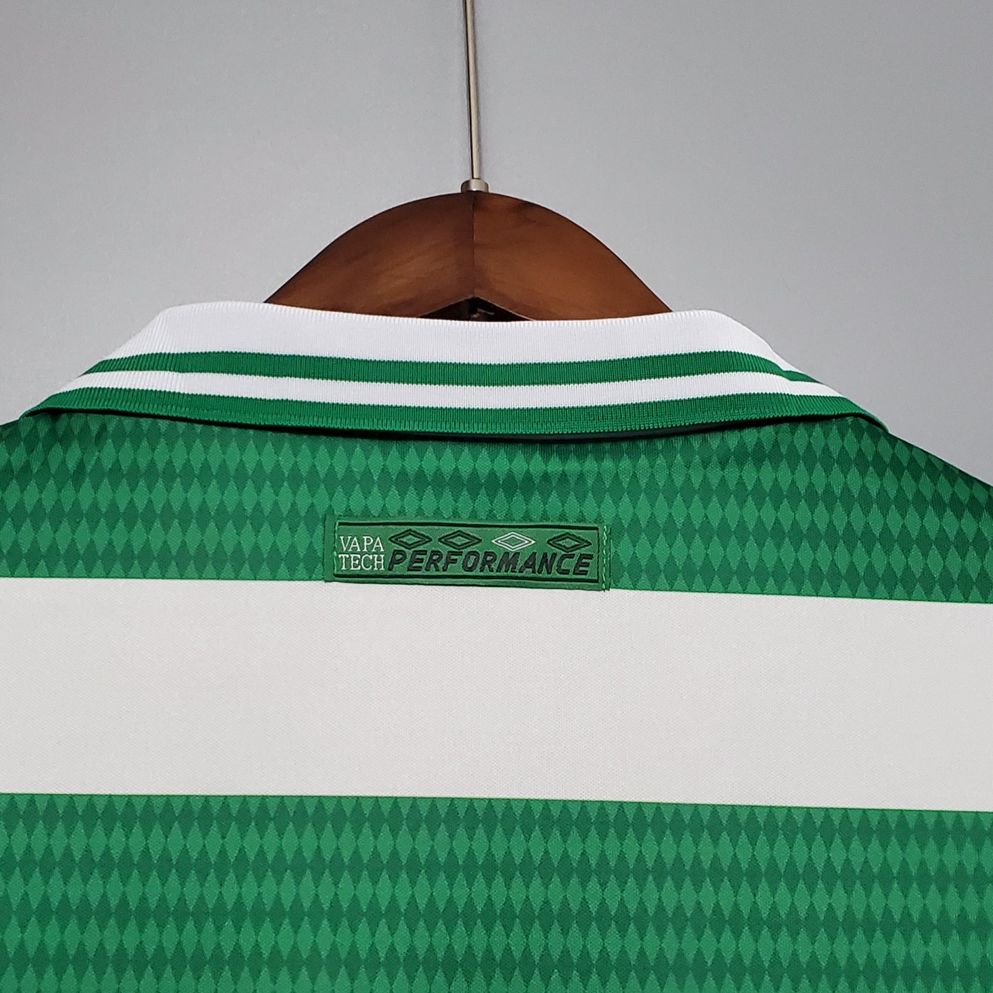 Celtic. Camiseta local 1998-1999