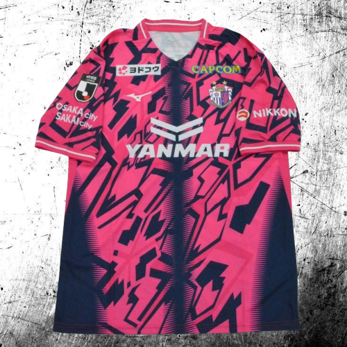 Cerezo Osaka. Camiseta local 2026-2027