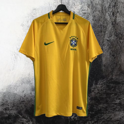 Selección de Brasil. Camiseta local 2016