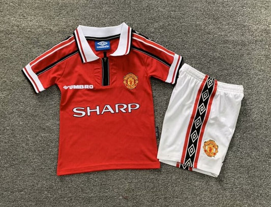 Manchester United. Kit local 1998-1999