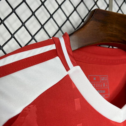 Union Berlin. Camiseta local 2024-2025