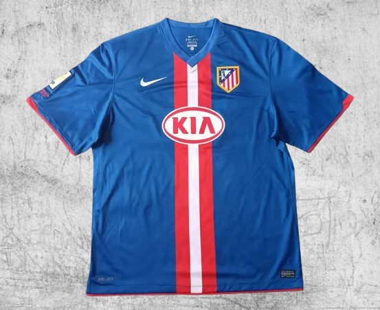 Atlético de Madrid. Camiseta visitante 2010-2011