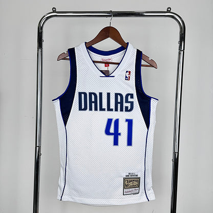 Dallas Mavericks. Dirk Nowitzki 2010-2011