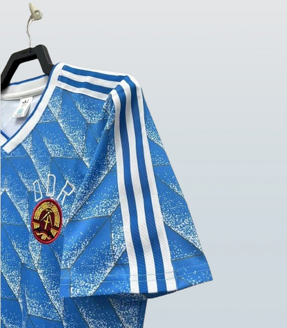 Selección de Alemania Oriental. Camiseta local 1988 (Sin Estampado)