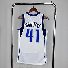 Dallas Mavericks. Dirk Nowitzki 2010-2011