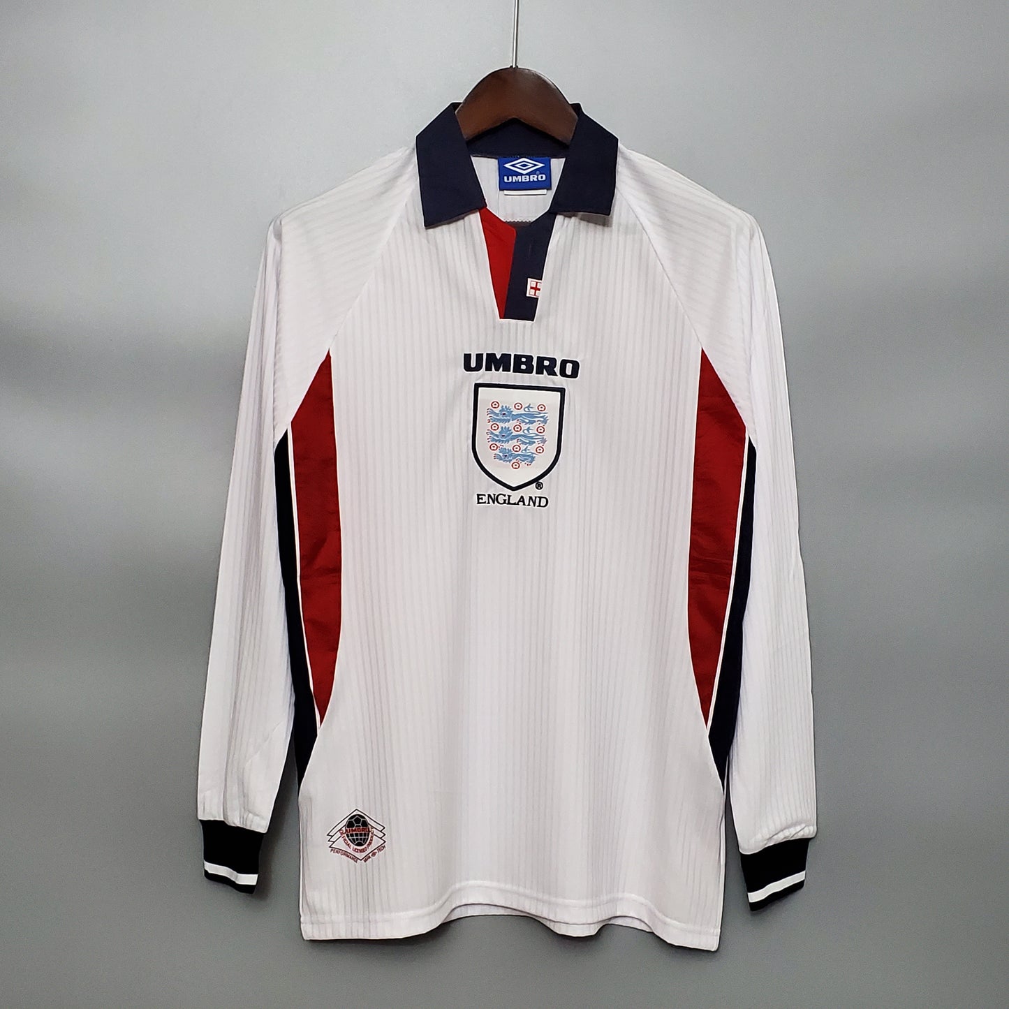 Selección de Inglaterra. Camiseta local 1998